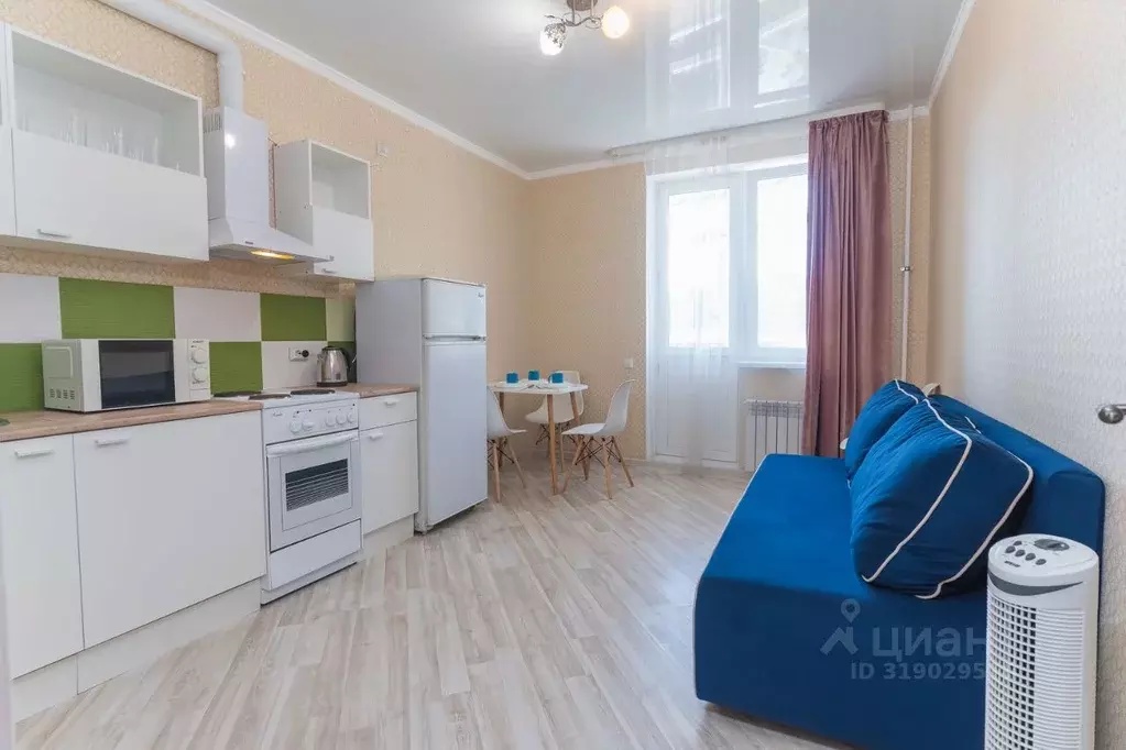 2-к кв. Оренбургская область, Оренбург ул. Чкалова, 53/3 (55.0 м) - Фото 1
