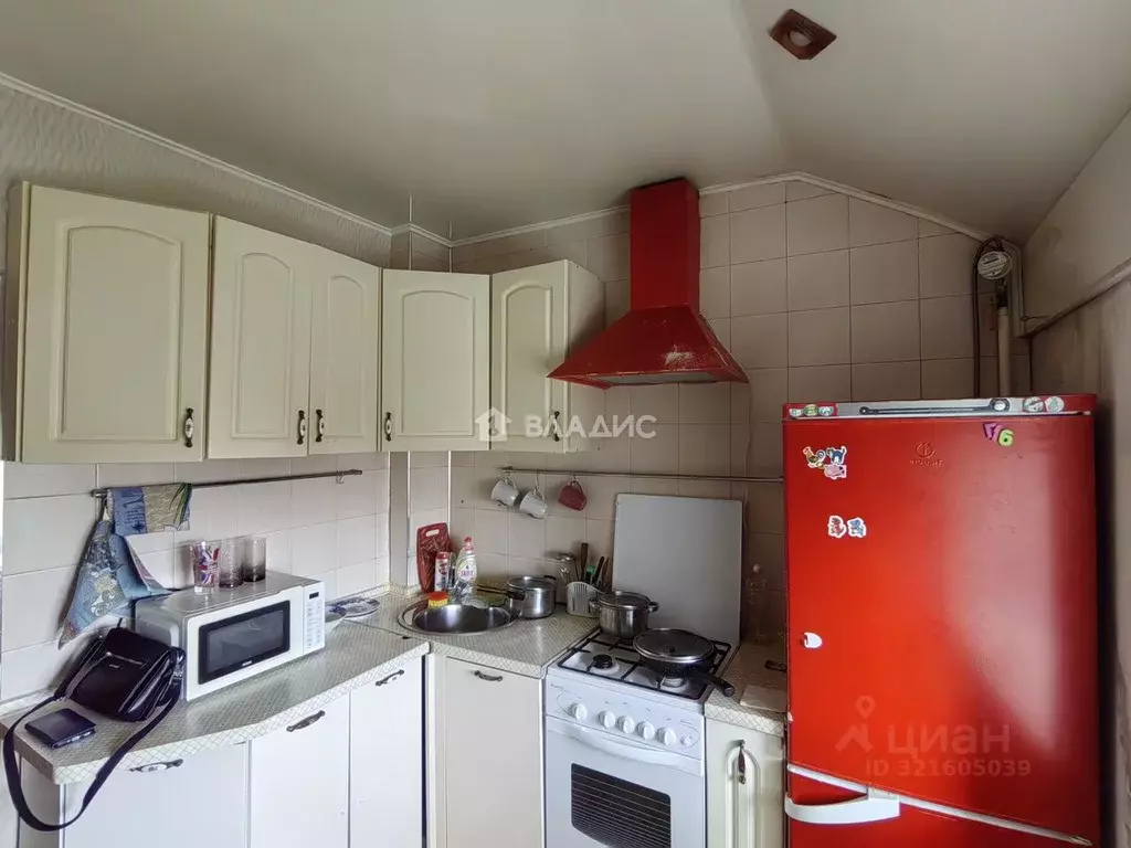 3-к кв. Калужская область, Калуга Промышленная ул., 36 (57.0 м) - Фото 2