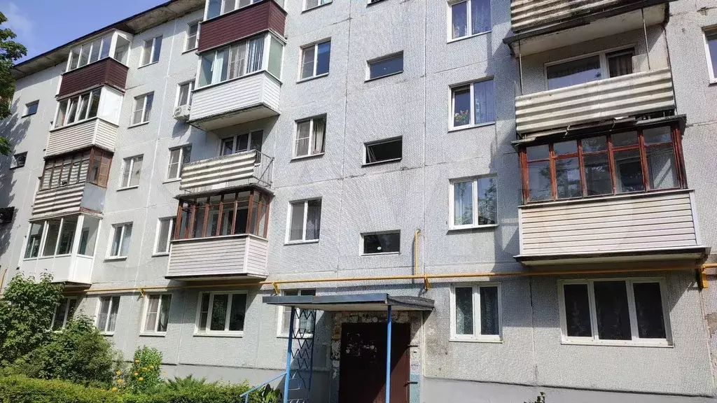 3-к. квартира, 58 м, 2/5 эт. - Фото 0