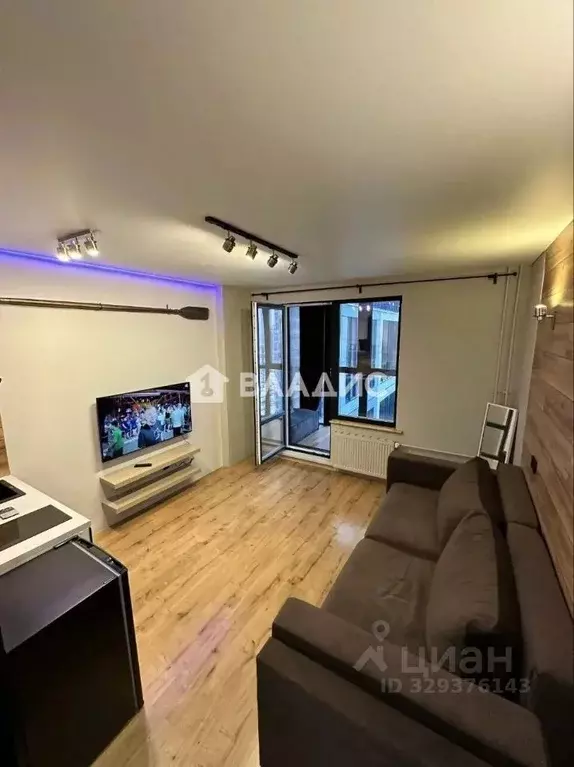 Студия Санкт-Петербург бул. Александра Грина, 3 (28.0 м) - Фото 1
