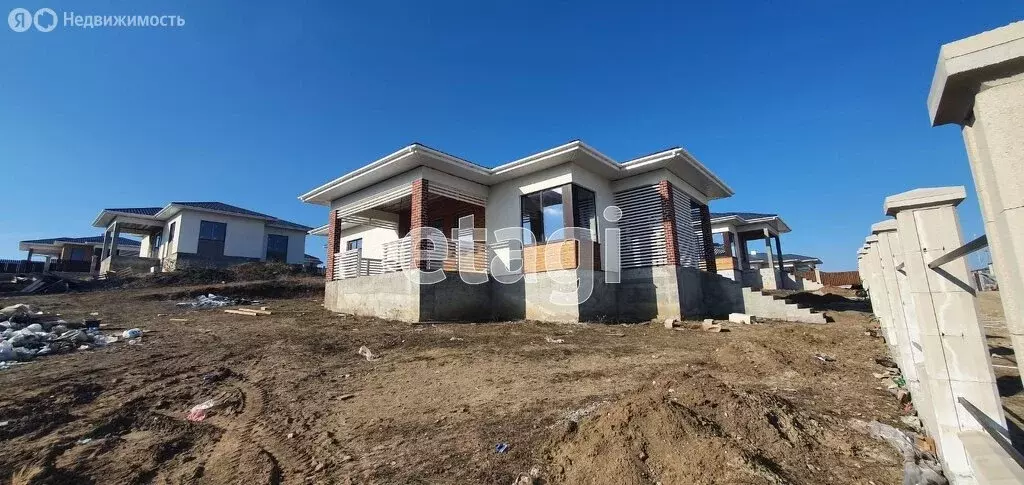 Дом в Добровское сельское поселение, село Краснолесье (130 м) - Фото 1