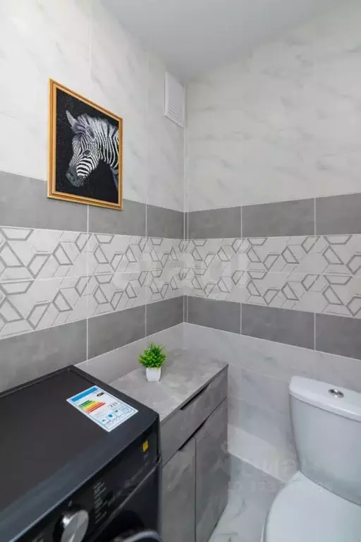 1-к кв. Курганская область, Курган Заозерный жилрайон, 3-й мкр, 9Г ... - Фото 0