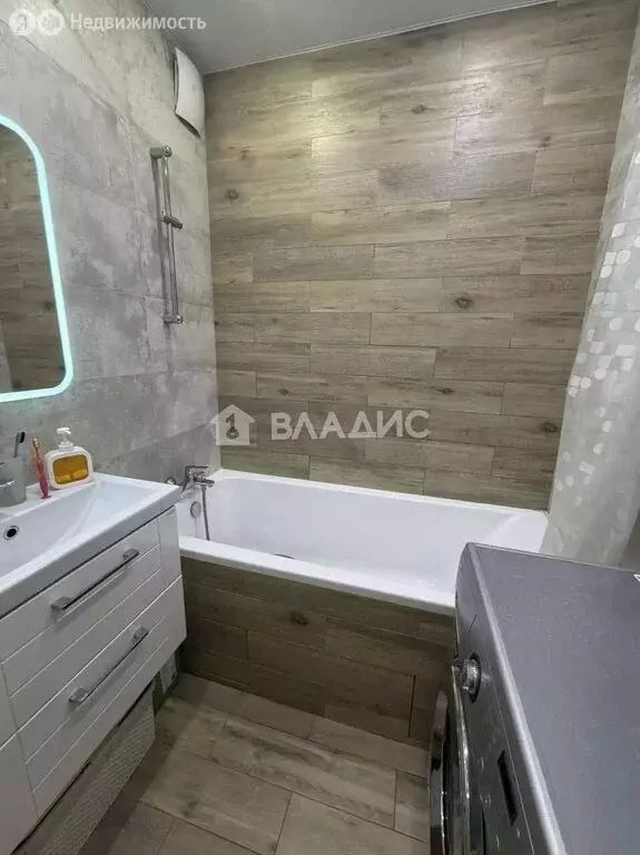 3-комнатная квартира: Воронеж, улица 9 Января, 233/27 (68 м) - Фото 2