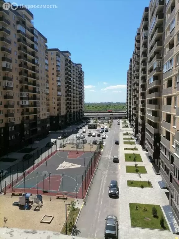 2-комнатная квартира: Краснодар, улица имени Героя Ростовского, 8к5 ... - Фото 0