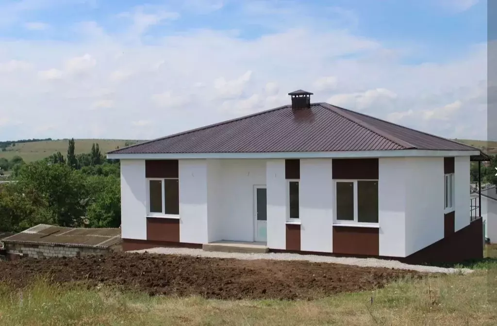 Дом в Крым, Симферопольский район, с. Урожайное ул. Амет-Хана Султана ... - Фото 1