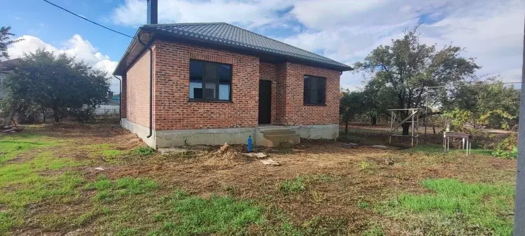 Дом в Краснодарский край, Крымск ул. Победы, 65 (100 м) - Фото 1