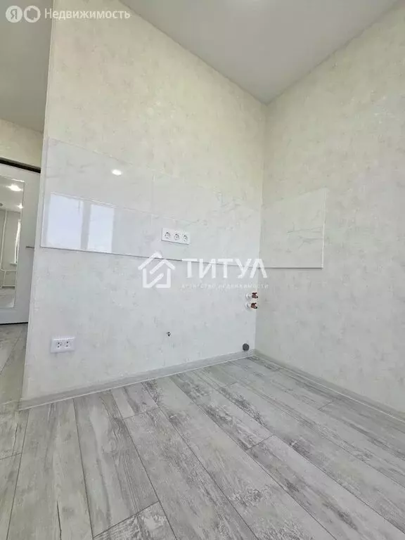 Квартира-студия: Кемерово, улица Ворошилова, 12 (17.4 м) - Фото 0