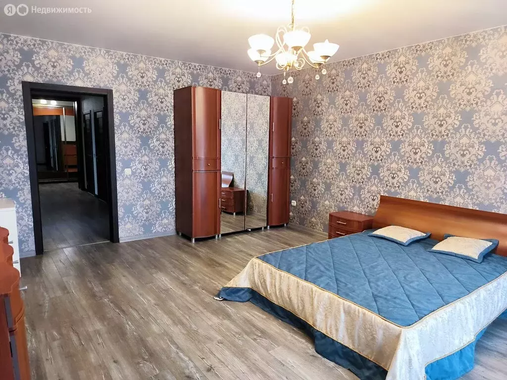 3-комнатная квартира: Астрахань, улица Менжинского, 6 (117.4 м) - Фото 1