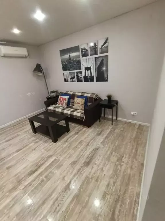 Дом в Оренбургская область, Бузулук ул. Победы, 10 (100 м) - Фото 1