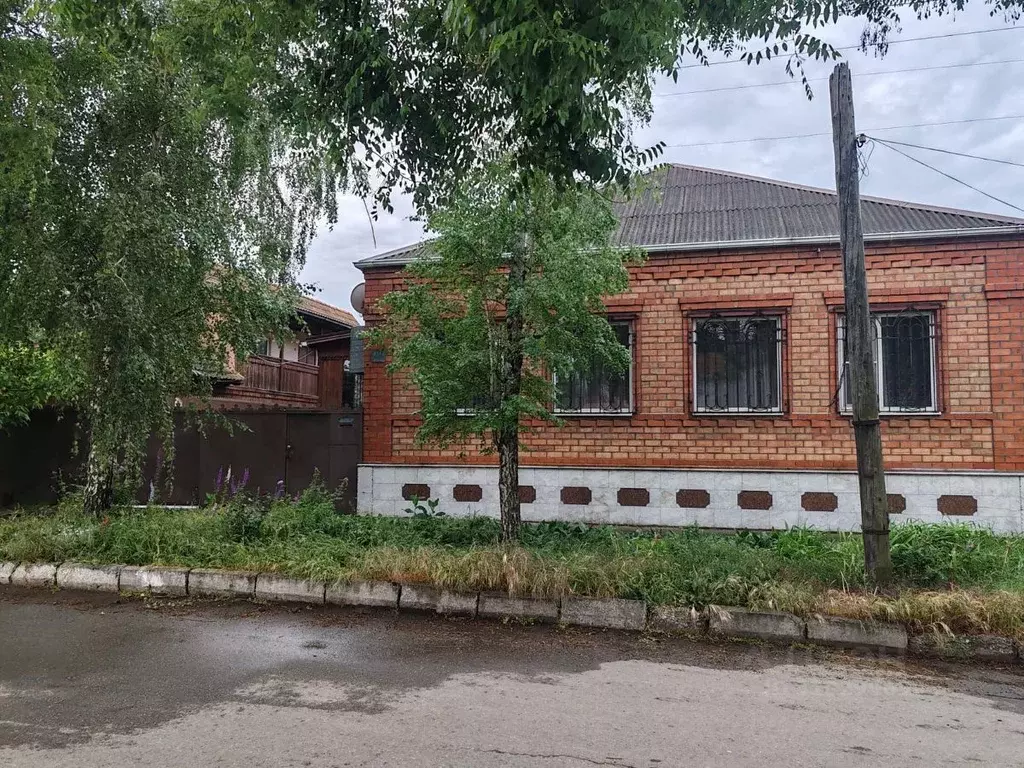 Дом в Краснодарский край, Ейск ул. Чапаева (136 м) - Фото 0