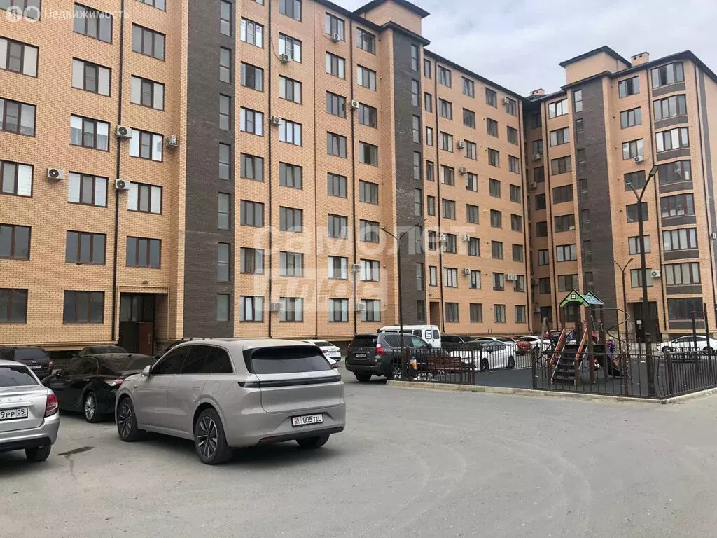 2-комнатная квартира: Хасавюрт, улица Чкалова, 111 (72 м) - Фото 1