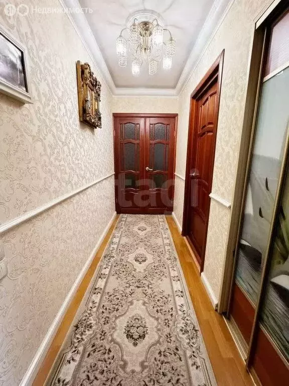 3-комнатная квартира: Нижний Новгород, улица Веденяпина, 25 (60 м) - Фото 0