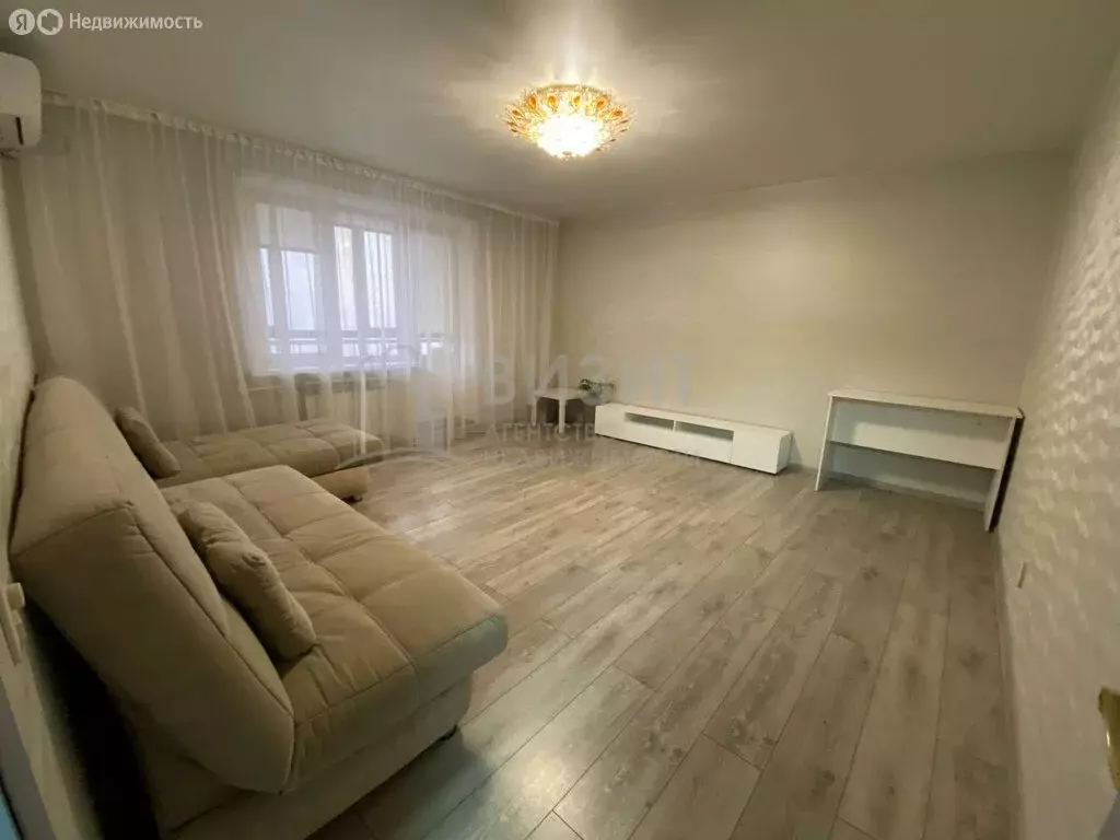 3-комнатная квартира: Нижнекамск, улица Менделеева, 11 (74 м) - Фото 1