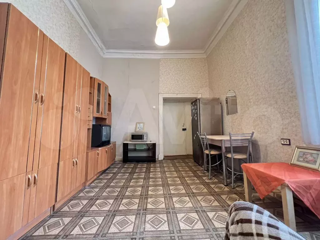 Комната 16 м в 7-к., 2/4 эт. - Фото 1
