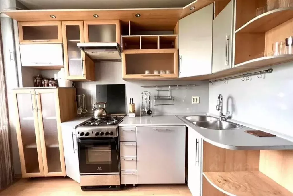 4-к кв. Курганская область, Курган Заозерный жилрайон, 6-й мкр, 1 ... - Фото 1