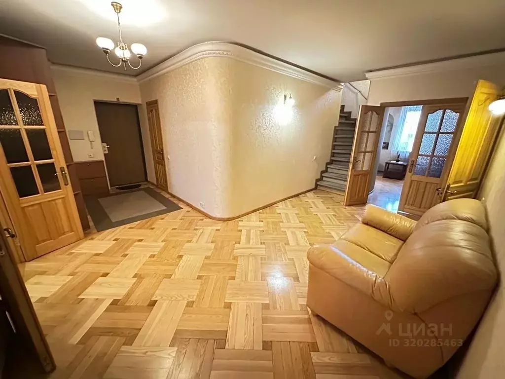 6-к кв. Московская область, Химки Пролетарская ул., 17 (209.6 м) - Фото 1