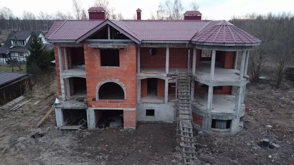 Дом в Санкт-Петербург пос. Стрельна, ул. Плеханова, 34А (300 м) - Фото 1