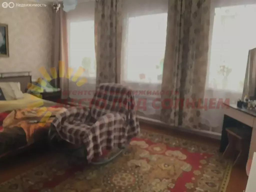 Дом в село Александровка, Советская улица (60 м) - Фото 1