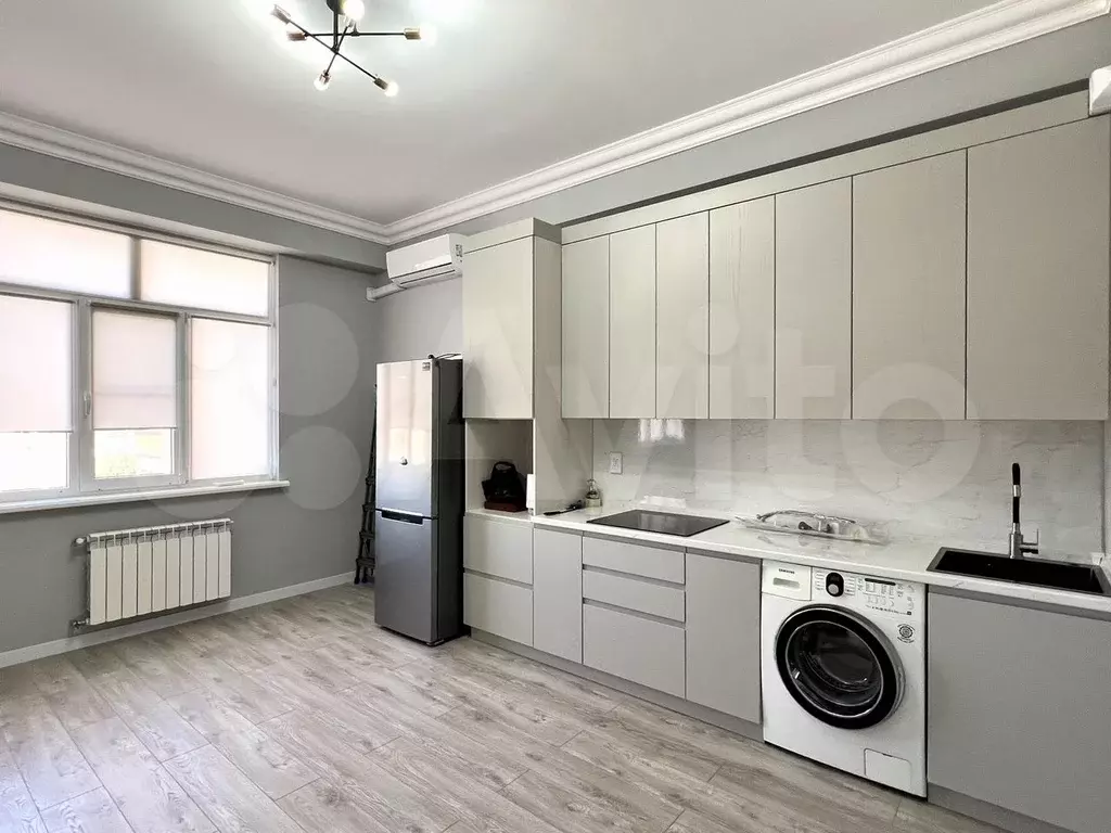 1-к. квартира, 60 м, 5/10 эт. - Фото 0