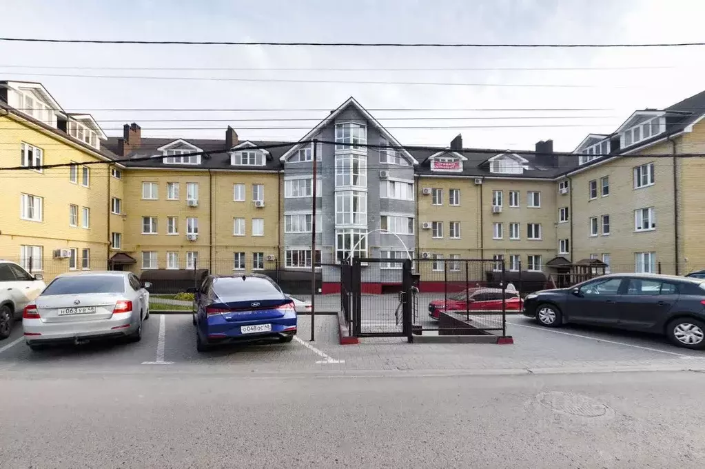 2-к кв. Липецкая область, Липецк Индустриальная ул., 61 (75.3 м) - Фото 0