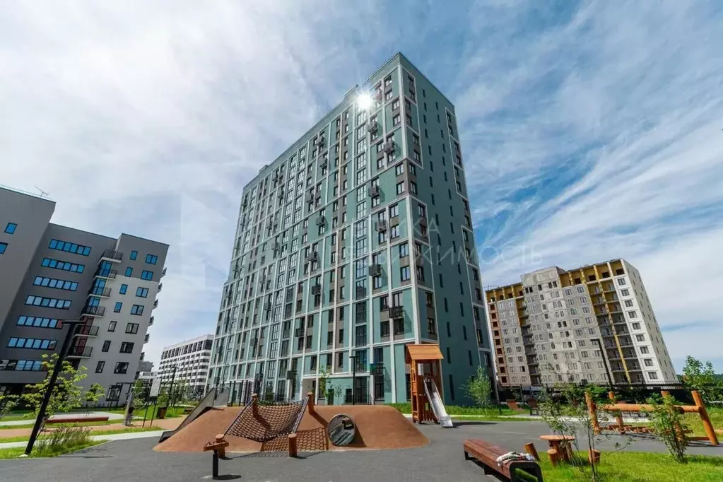 2-к кв. Тюменская область, Тюмень ул. Василия Малкова, 7 (55.0 м) - Фото 1