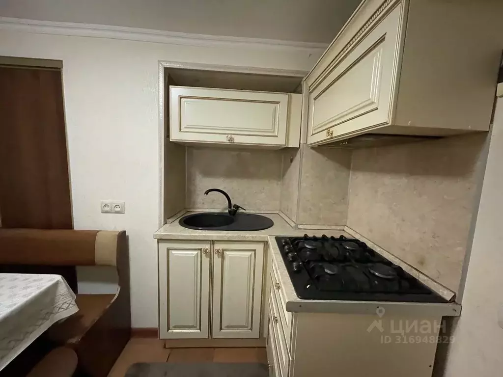 Дом в Дагестан, Махачкала туп. 4-й Батырая, 18 (33 м) - Фото 0
