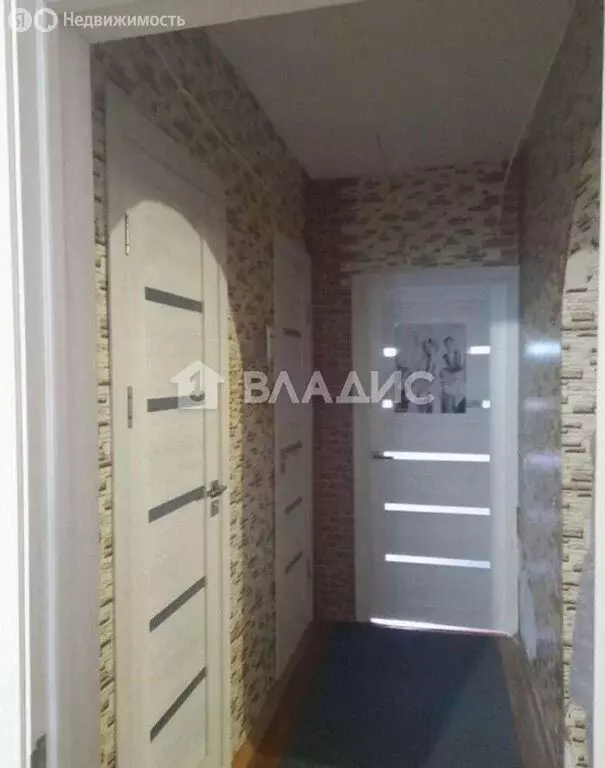 3-комнатная квартира: Бийск, улица Ильи Мухачёва, 228/4 (64 м) - Фото 2