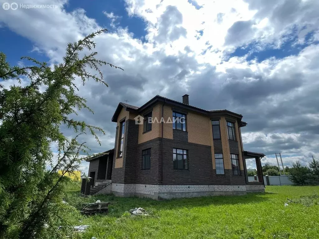 Дом в Смоленский муниципальный округ, деревня Корюзино (304.3 м) - Фото 0