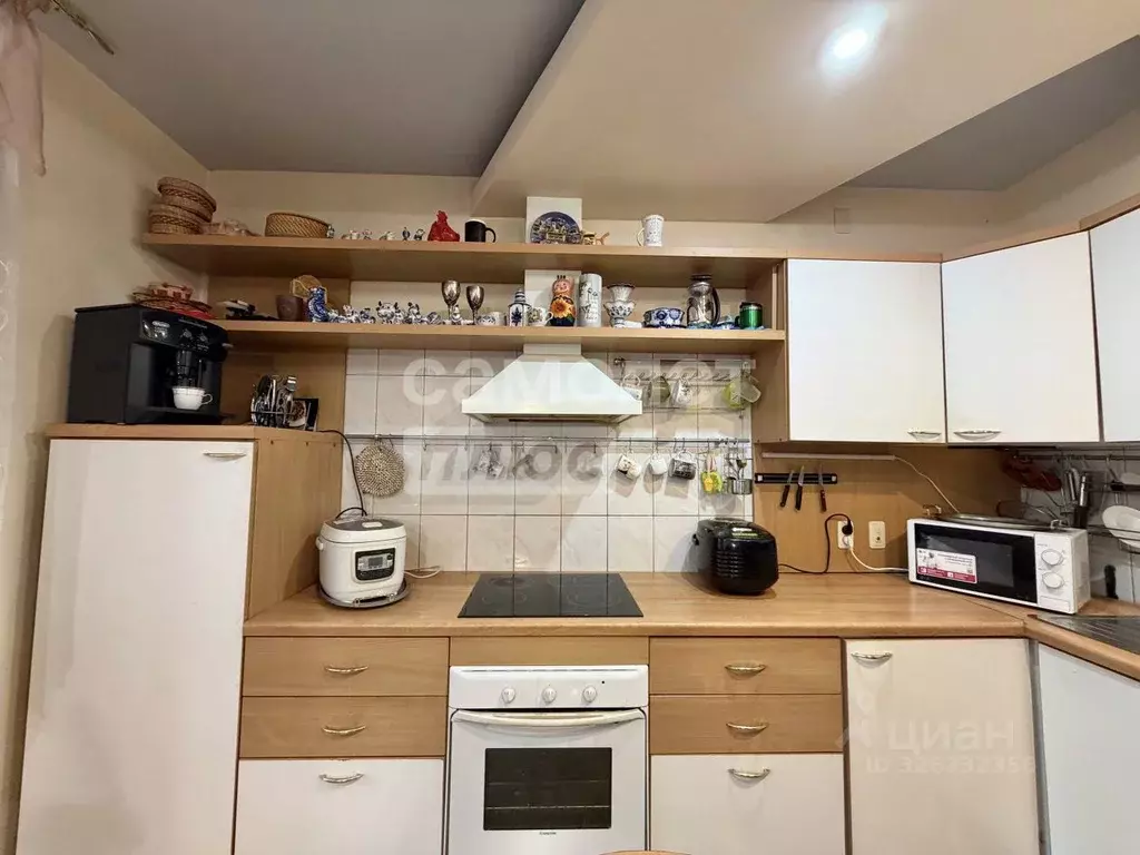 3-к кв. Брянская область, Брянск ул. Любезного, 1 (87.3 м) - Фото 1