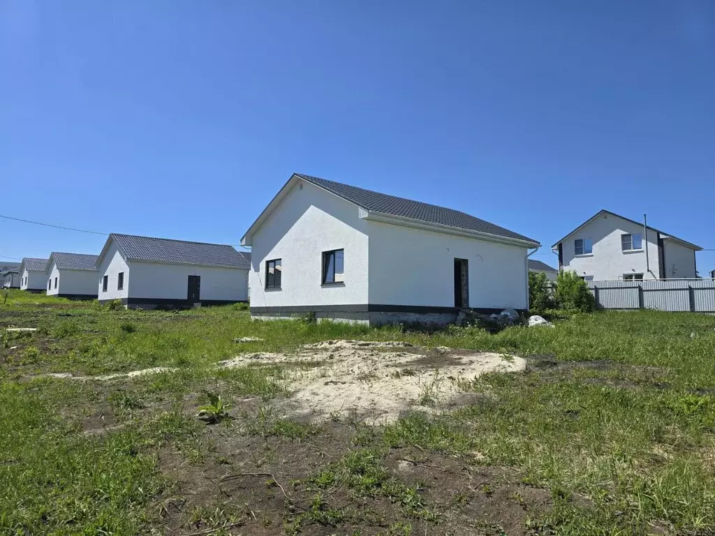 Дом в Пензенская область, с. Бессоновка ул. Кленовая (80 м) - Фото 1