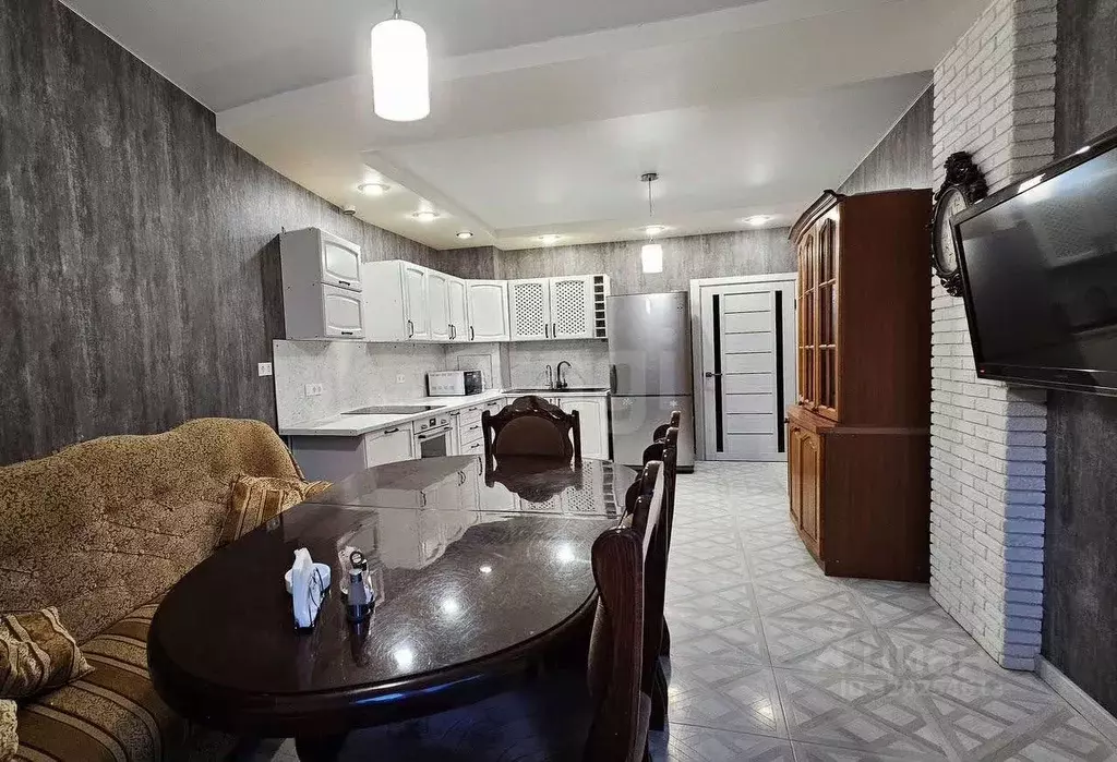 2-к кв. Краснодарский край, Краснодар ул. Командорская, 1/2 (73.0 м) - Фото 0