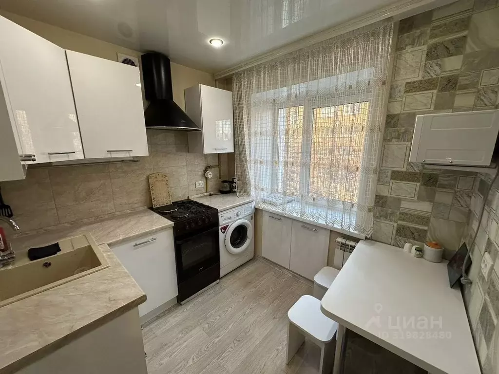 1-к кв. Красноярский край, Красноярск Аэровокзальная ул., 8В (33.0 м) - Фото 0