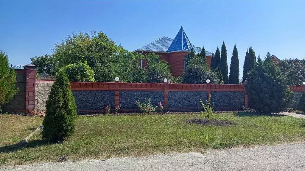 Дом в Белгородская область, Белгород пер. 2-й Малый (180 м) - Фото 1