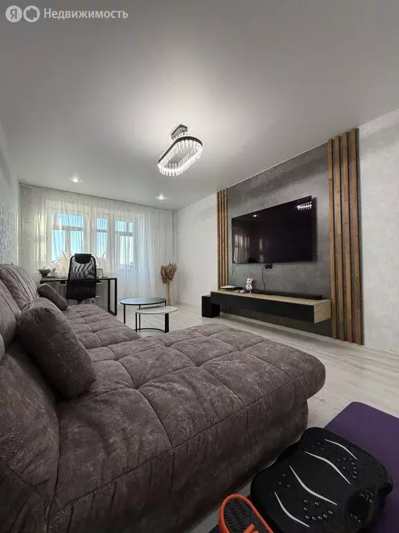 3-комнатная квартира: Зеленодольск, улица Шустова, 4 (73.9 м) - Фото 1