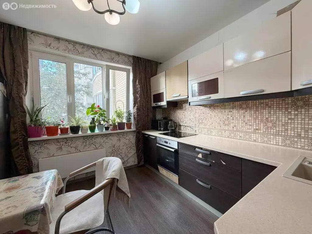 3-комнатная квартира: Москва, проспект Защитников Москвы, 11 (79.4 м) - Фото 2