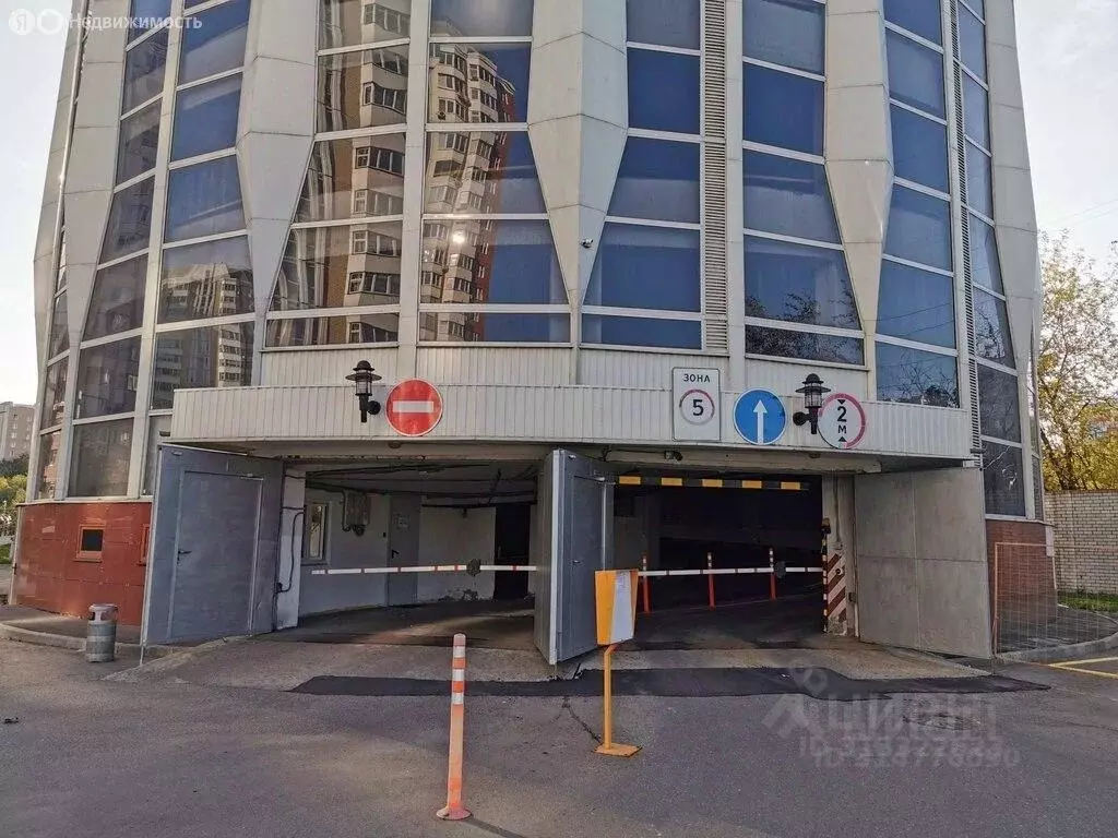Гараж в Москва Болотниковская ул., 36к8 (13 м) - Фото 1