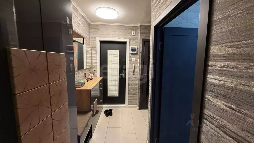 3-к кв. Ямало-Ненецкий АО, Новый Уренгой Ленинградский просп., 14А ... - Фото 2