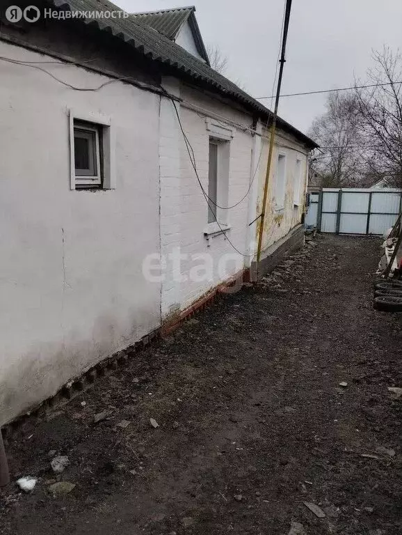 Дом в городское поселение посёлок Октябрьский, рабочий посёлок ... - Фото 1