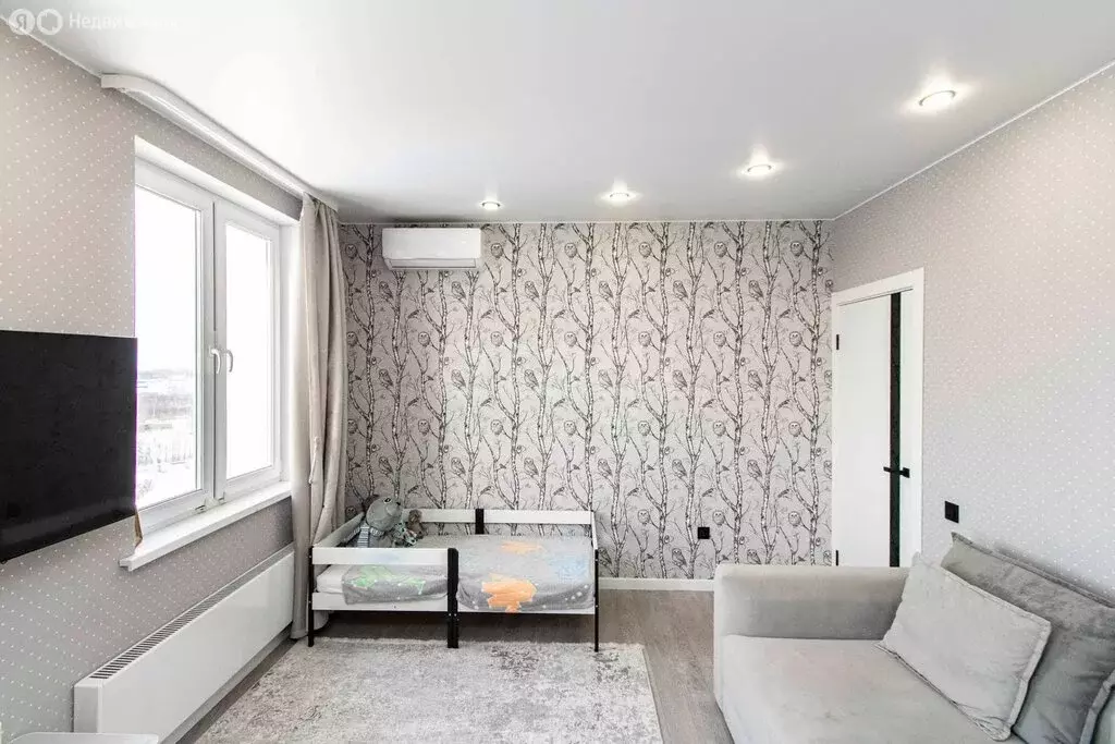 3-комнатная квартира: Тюмень, микрорайон Антипино, Беловежская улица, ... - Фото 2