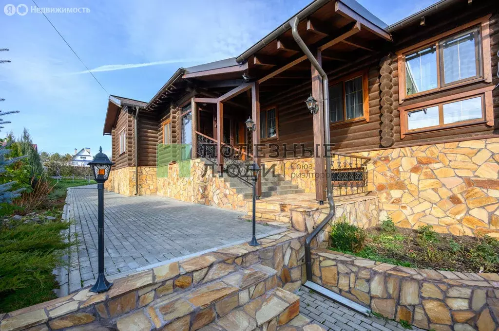 Дом в Завьялово, Пугачёвская улица, 116 (321.3 м) - Фото 1