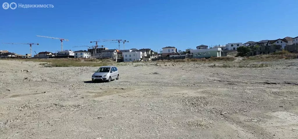 Участок в Мысхако, улица имени Малоземельца Сулеймана Тамаева (4.61 м) - Фото 0
