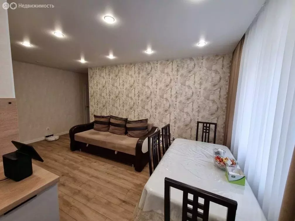 3-комнатная квартира: Тюмень, улица Малыгина, 71 (58.4 м) - Фото 2