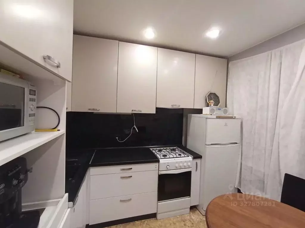 2-к кв. Псковская область, Псков Техническая ул., 14 (53.7 м) - Фото 2