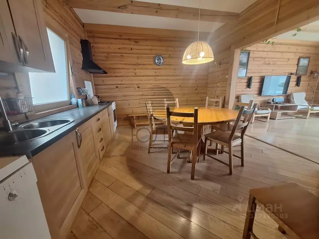 Коттедж в Санкт-Петербург пос. Парголово, ул. Ленина, 25 (245 м) - Фото 0