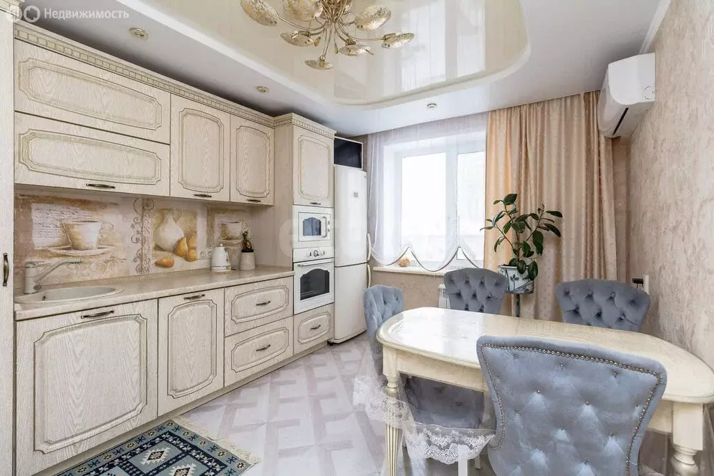 3-комнатная квартира: Тюмень, Ямская улица, 73к2 (68 м) - Фото 1