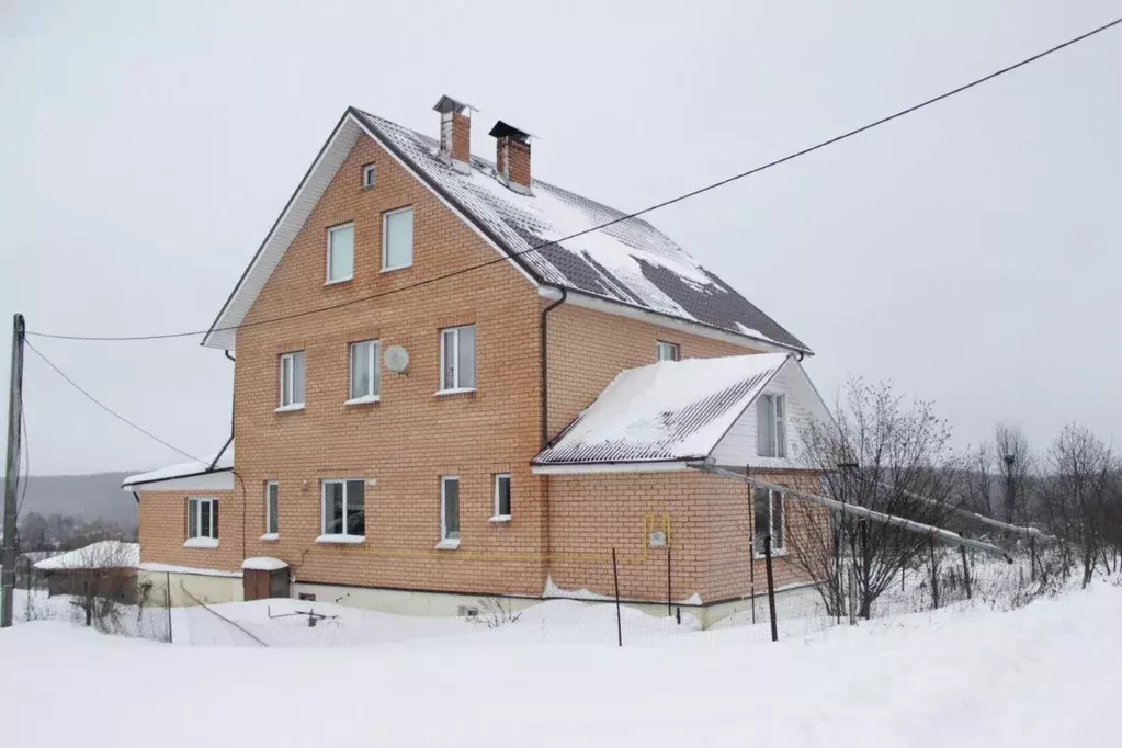 Дом в Тульская область, Алексин городской округ, с. Казначеево 50 (349 ... - Фото 1