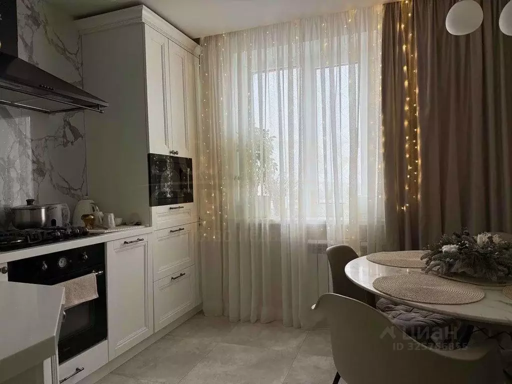 4-к кв. Белгородская область, Белгород ул. Чехова, 7 (84.0 м) - Фото 1