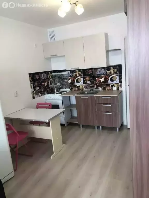 Квартира-студия: Екатеринбург, улица Евгения Савкова, 23 (23 м) - Фото 1