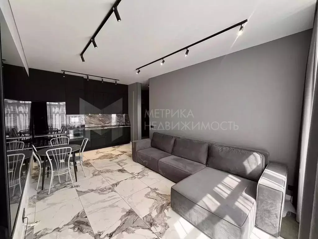 2-к кв. Тюменская область, Тюмень ул. Разведчика Кузнецова, 5 (62.0 м) - Фото 2