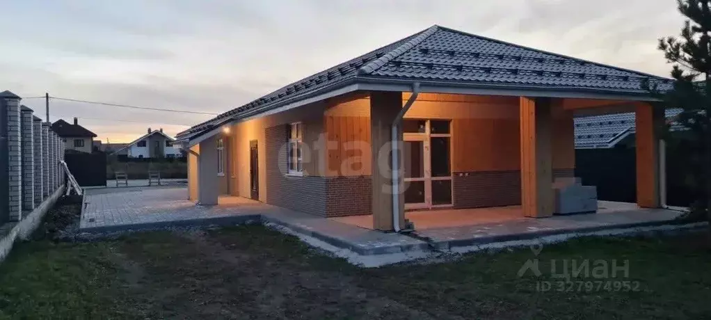 Дом в Свердловская область, Полевской муниципальный округ, с. ... - Фото 1